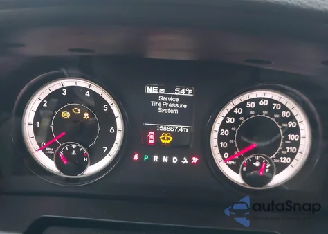 2017 Ram 1500 Express 4X4 5'7 Box z USA, uszkodzony, nr VIN 3C6RR7KT8HG640873